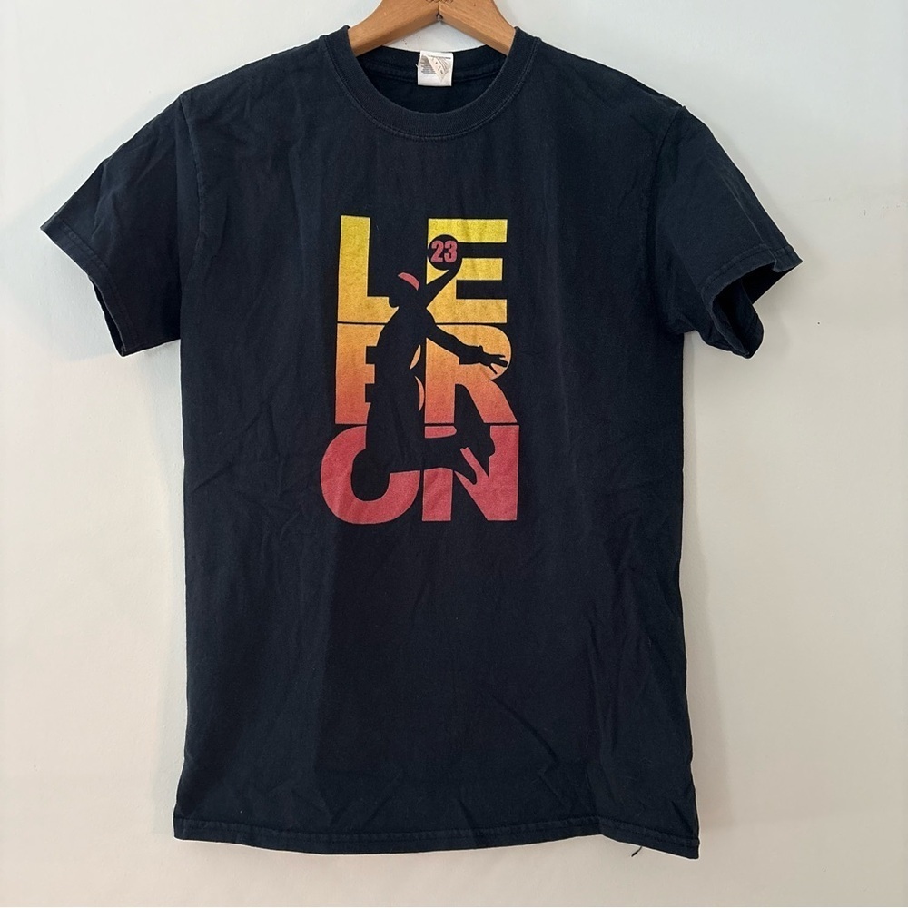 LeBron James Graphic T-Shirt Black | 23 Dunk Silhouette NBA Streetwear Tee Sz S